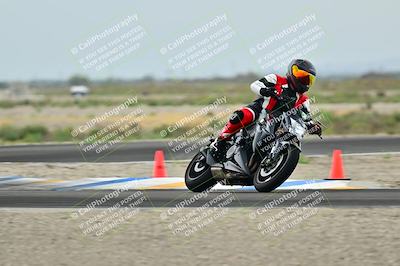 media/Apr-18-2025-TrackDaz (Fri) [[45f5874c44]]/C Group/Session 1 (Turn 7)/